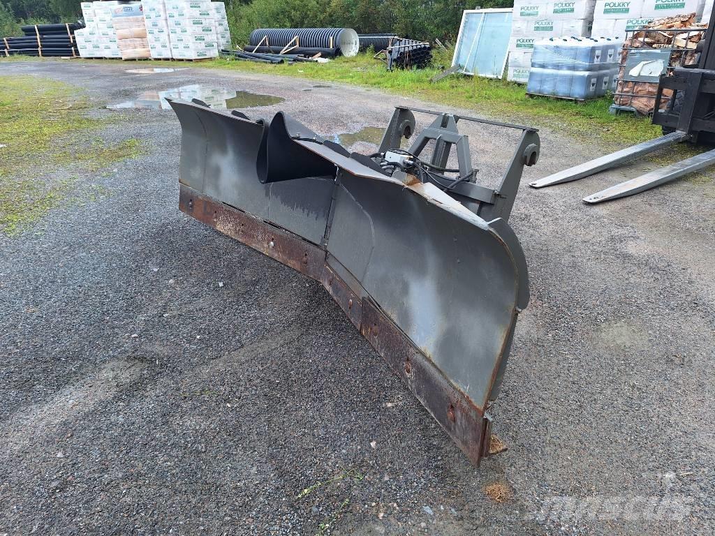  Uni-Vag 240 Снегочистачки