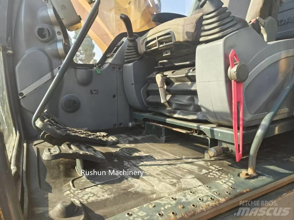Hyundai 225 Верижен екскаватор