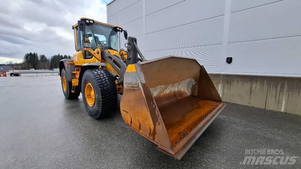 Volvo L90H Колесни товарачи
