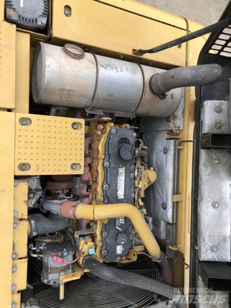 CAT 329 Верижен екскаватор