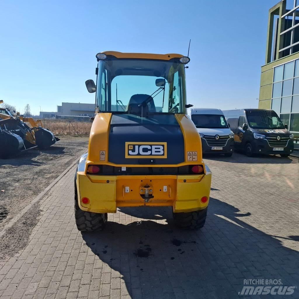 JCB 409 Колесни товарачи