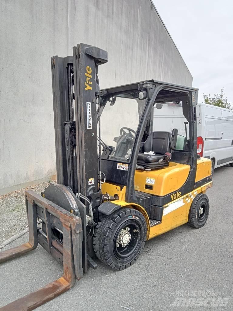 Yale GLP35VX Камиони с АГУ
