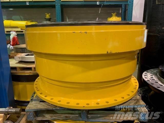 Komatsu 830 E Дъмпери/моторни превозни средства