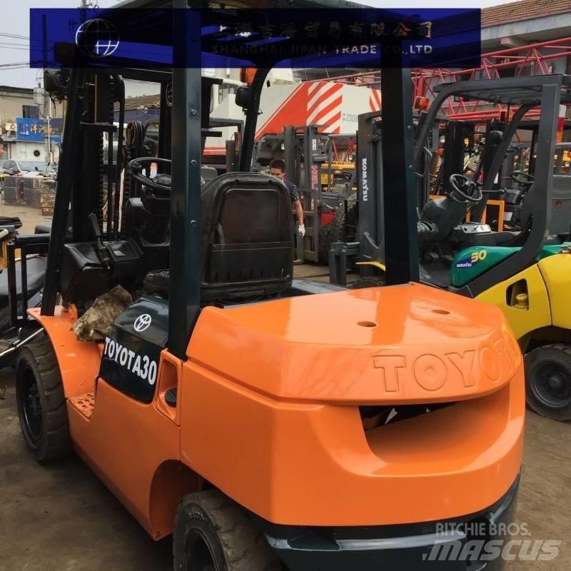 Toyota 7F Дизелови камиони