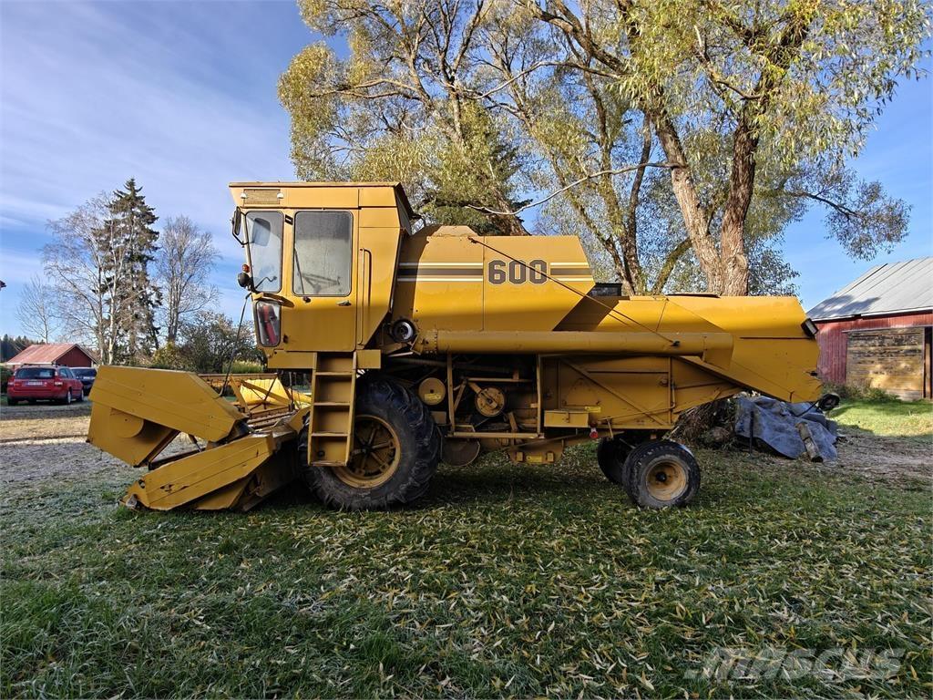 Sampo-Rosenlew 600 Комбайни