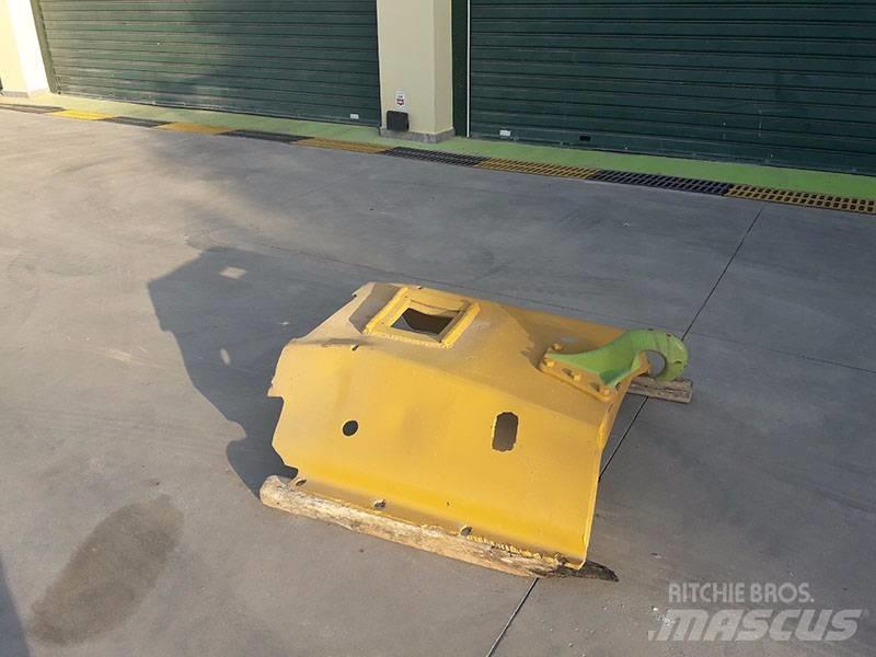 CAT D 8 K Други компоненти