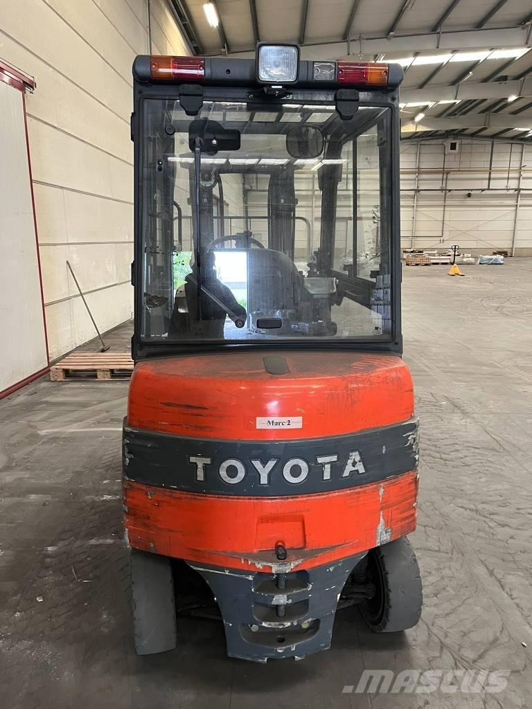 Toyota 7 FBMF 25 Електрически вилични кари-повдигачи
