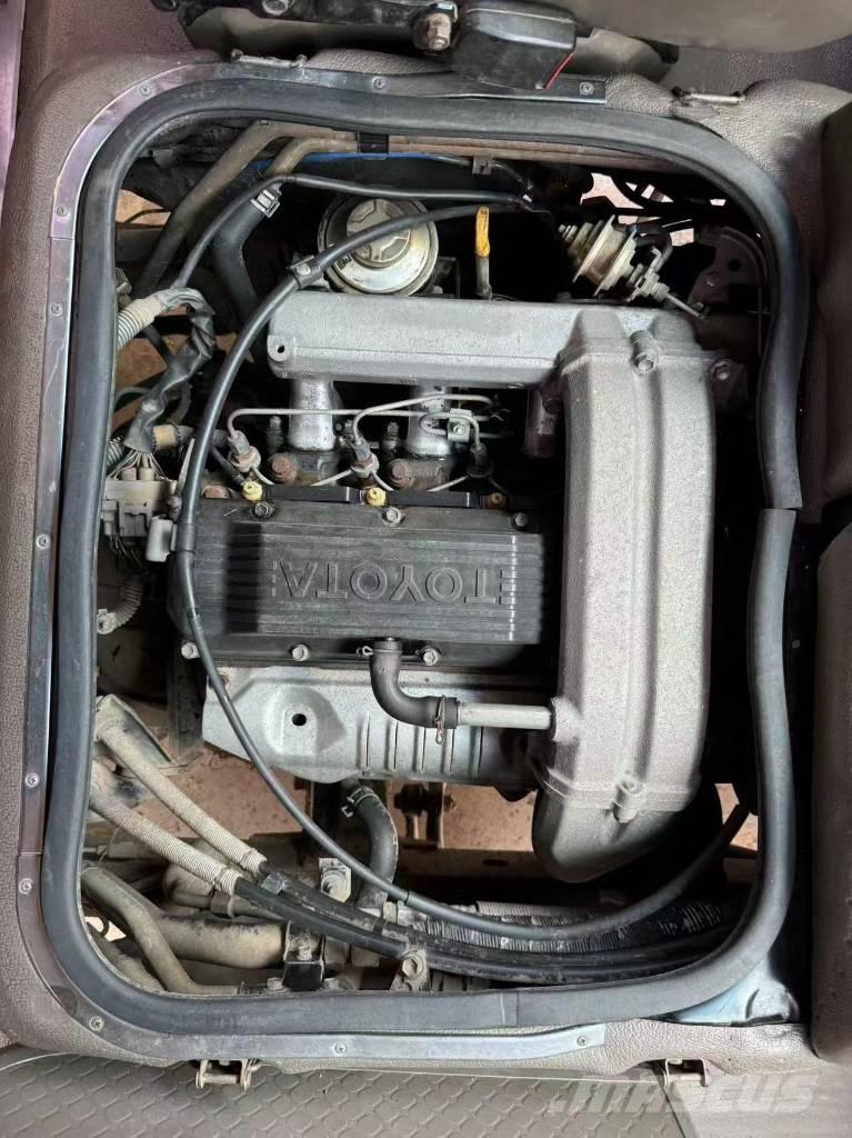 Toyota Coaster Bus Мини бусове