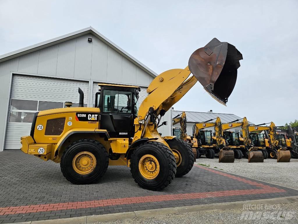 CAT 938 M Колесни товарачи