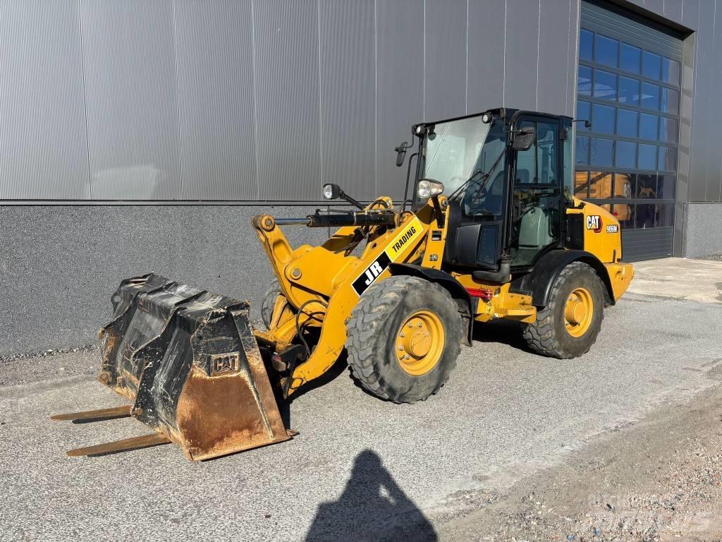 CAT 906 M Колесни товарачи