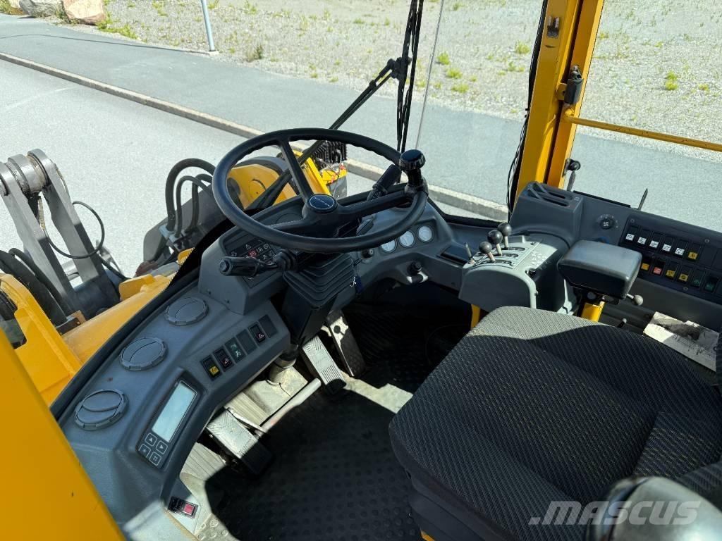 Volvo L 70 C Колесни товарачи
