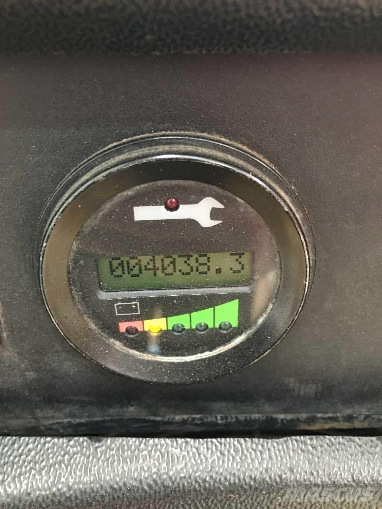 Hyster R30XMF2 Машини за комисиониране високоповдигачи