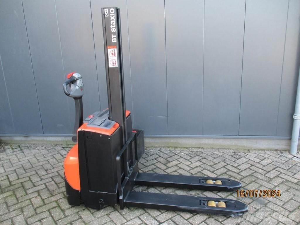 BT SWE 080L Колички високоповдигачи с теглич