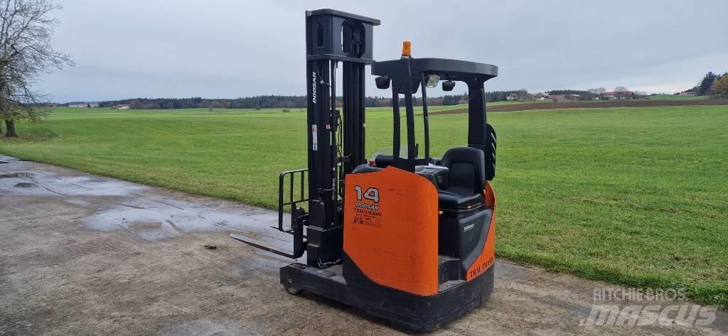 Doosan BR 16 JW-7 Ретрак/ Високоповдигач с изместване на вилката напред