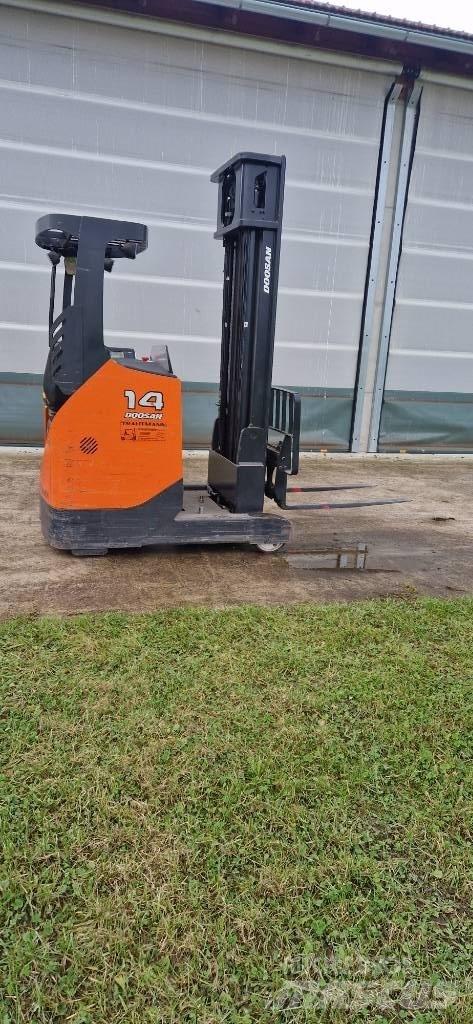 Doosan BR 16 JW-7 Ретрак/ Високоповдигач с изместване на вилката напред