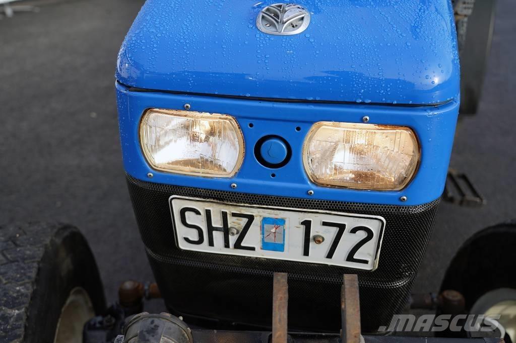 New Holland TN70NA Трактори