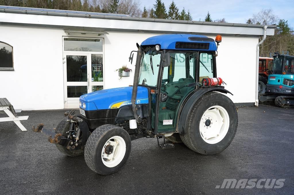 New Holland TN70NA Трактори