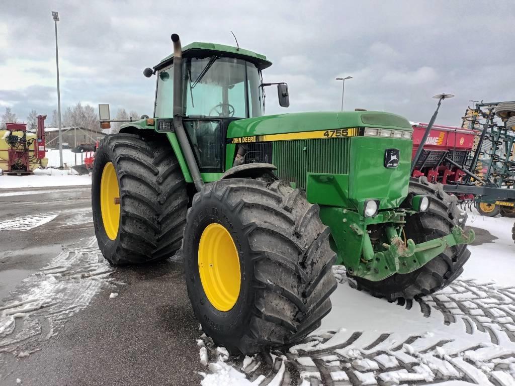 John Deere 4755 Трактори