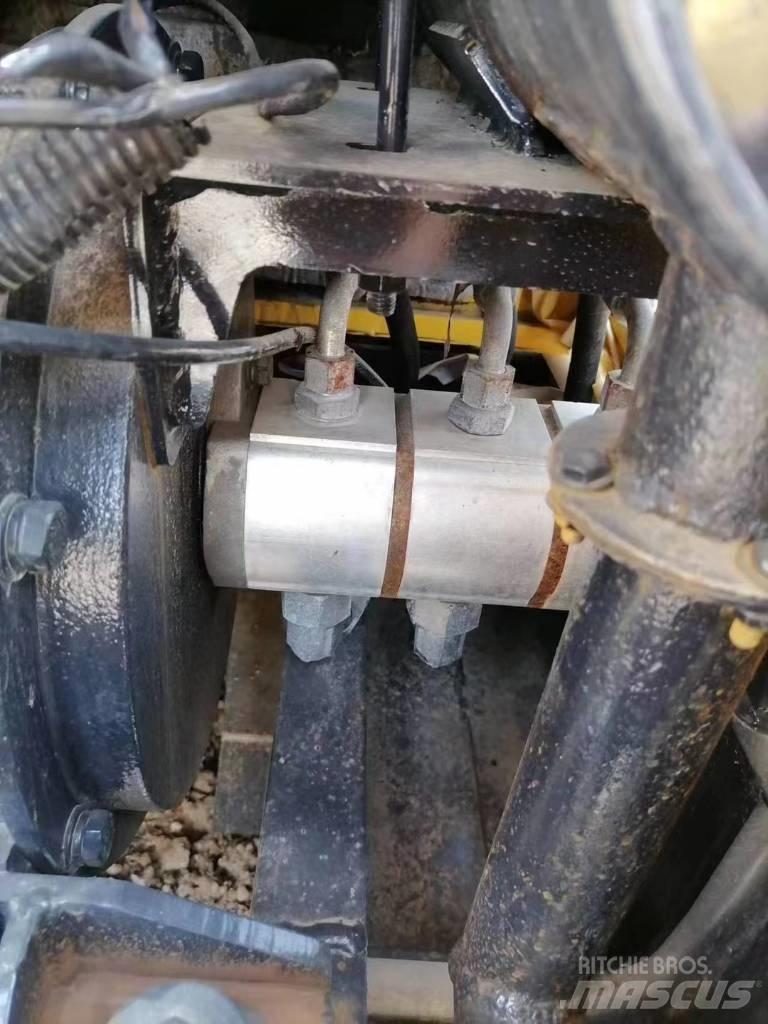 Komatsu PC18 Верижен екскаватор