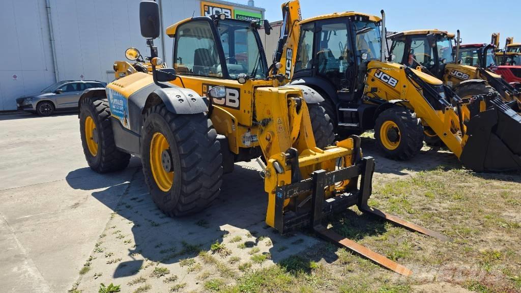 JCB 560-80 Agri Plus Телескопични челни товарачи
