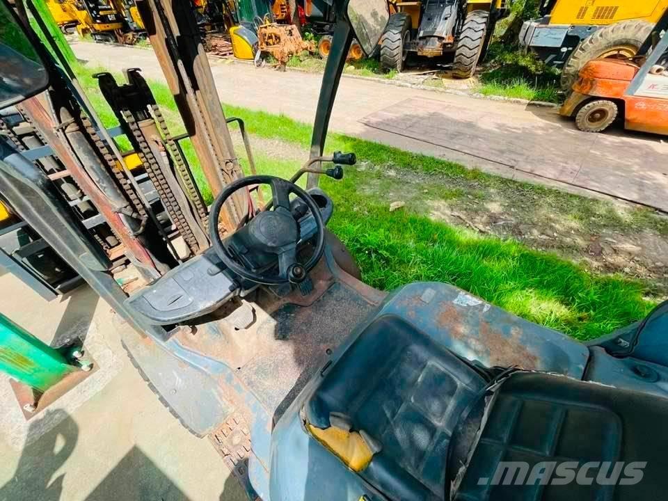 Toyota FD30-8 Вилични кари-повдигачи - други