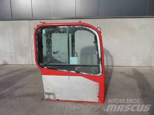 Volvo ECR 88 Кабина