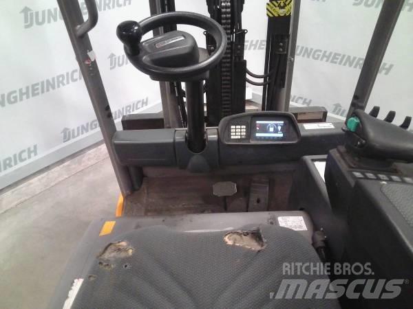 Jungheinrich EFG 320 Електрически вилични кари-повдигачи
