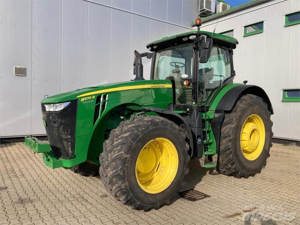 John Deere 8370R Трактори