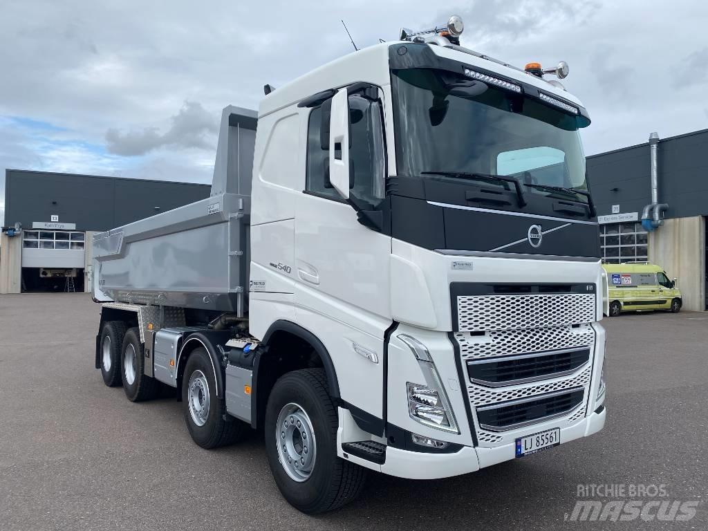 Volvo FH540 8x4 Самосвал