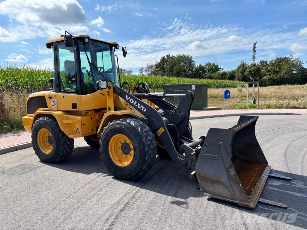 Volvo L 30 G Колесни товарачи