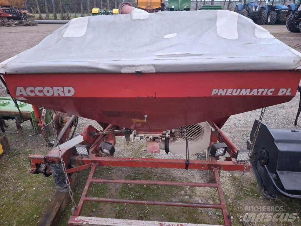 Kverneland Accord Комбинирани редосеялки