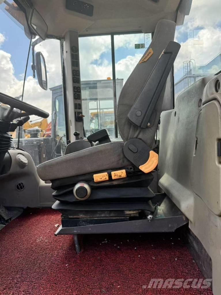 Volvo L 105 Колесни товарачи
