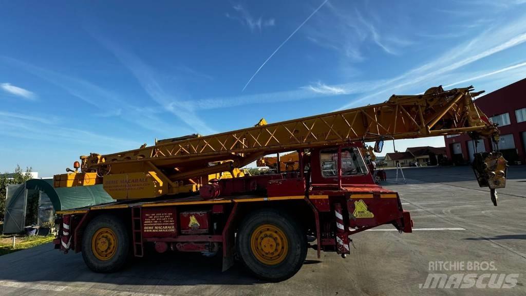 Liebherr LTM 1025 Всъдеходни кранове