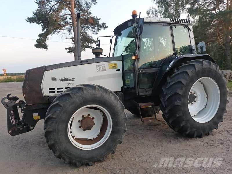 Valmet 8100 Трактори