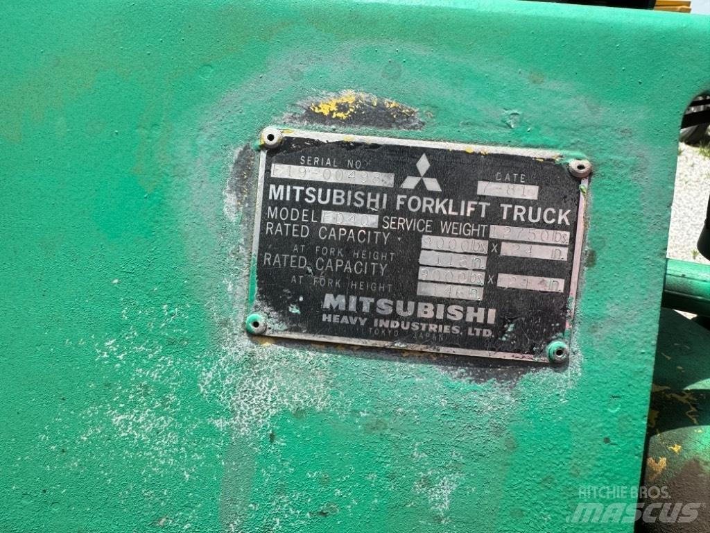 Mitsubishi FD40 Вилични кари-повдигачи - други