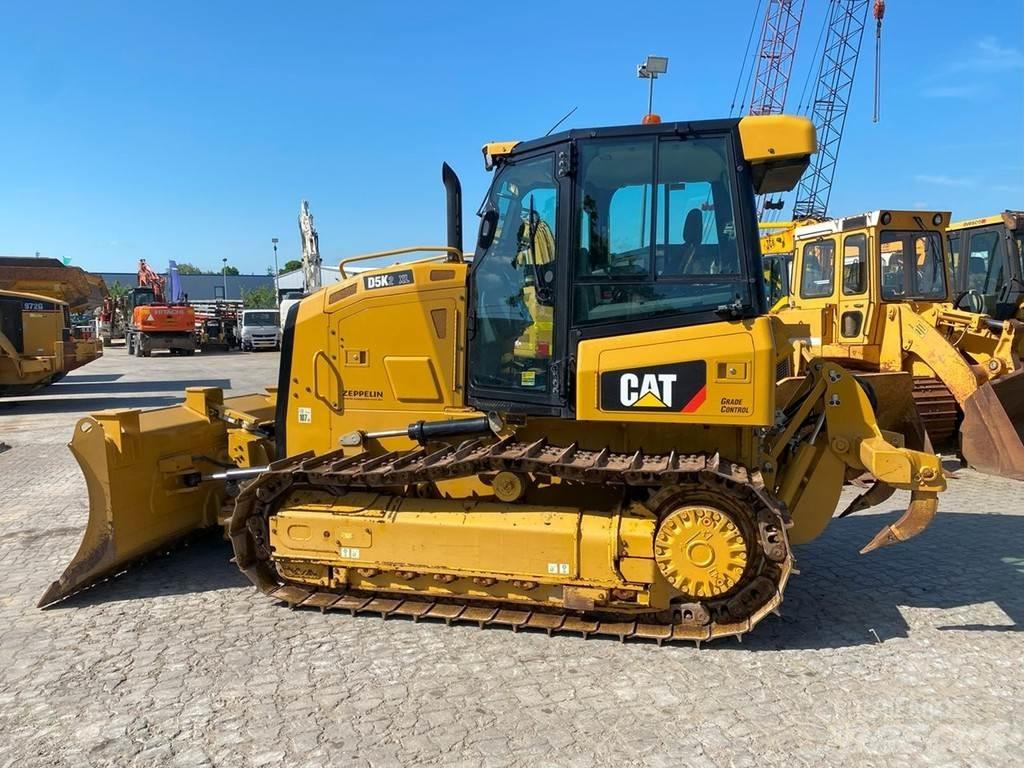 CAT D5K2 XL NVT Верижни булдозери
