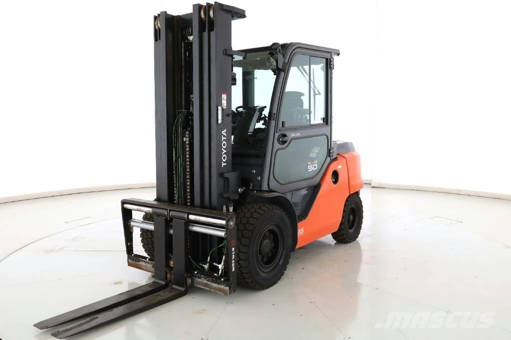 Toyota 40-8 FD45 N Дизелови камиони