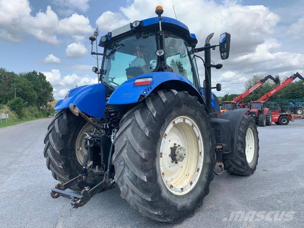 New Holland T 7.210 Трактори