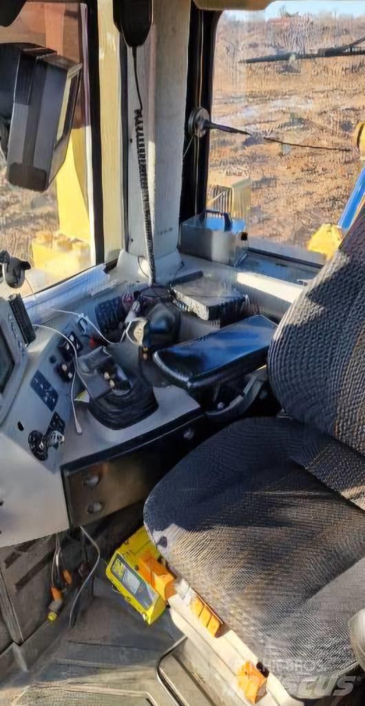 CAT D 8 T Верижни булдозери
