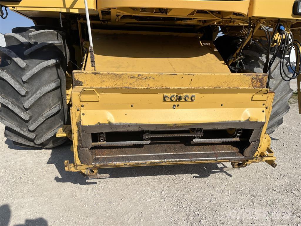 New Holland TX68 Комбайни