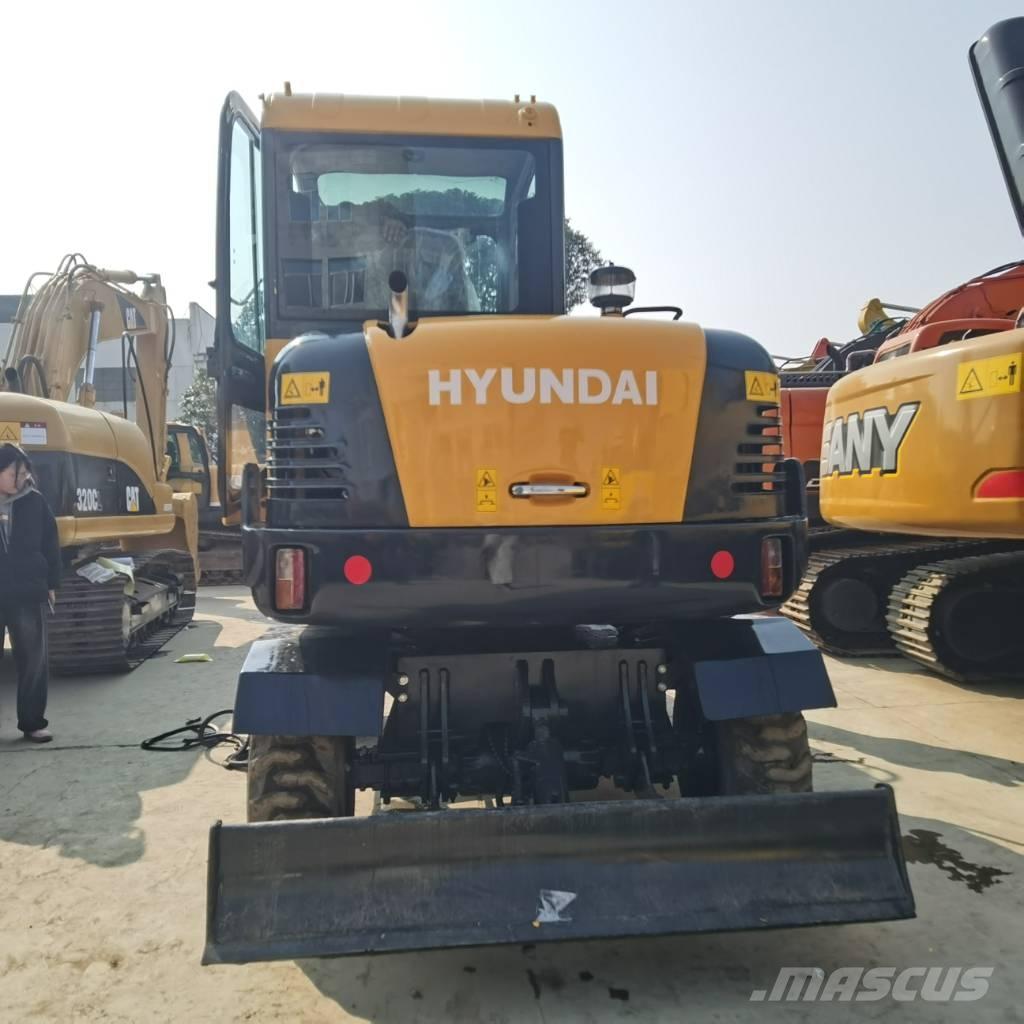 Hyundai R60W-9 Колесни екскаватори