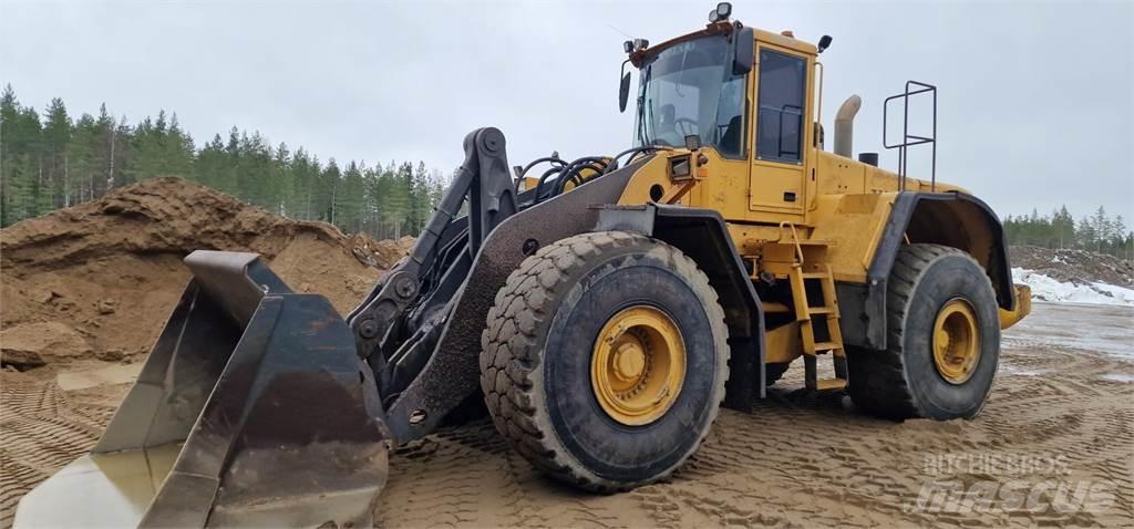 Volvo L220E Колесни товарачи