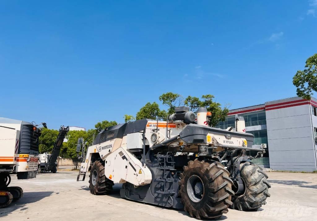 Wirtgen WR 240 Рециклатори на асфалт