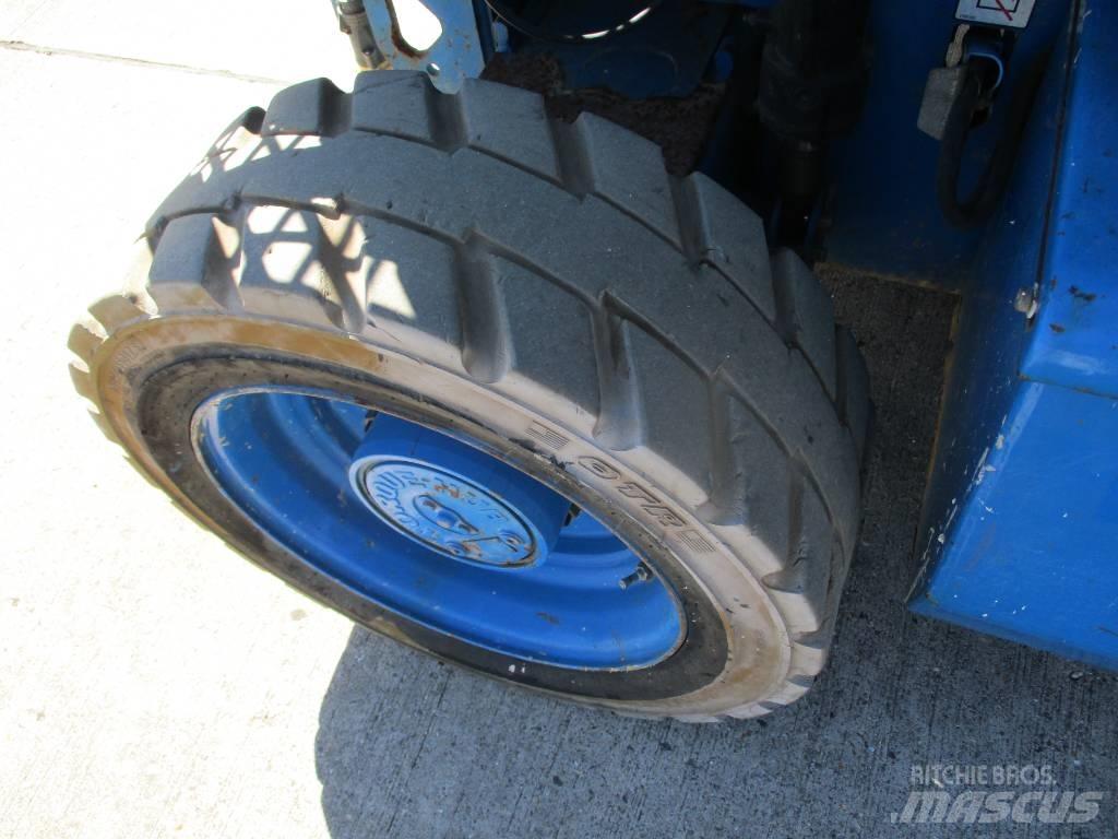 JLG M4069 (599) Ножични работни платформи