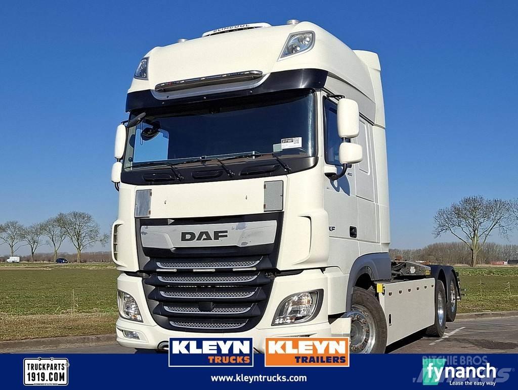 DAF XF 480 FAN Камиони с кран с кука
