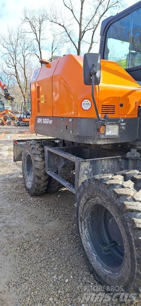 Doosan DX 100 W-7 Колесни екскаватори