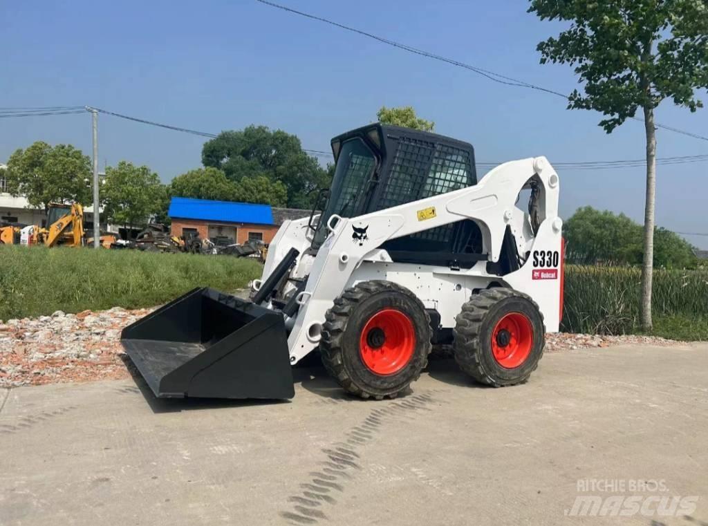 Bobcat S 330 Мини товарачи
