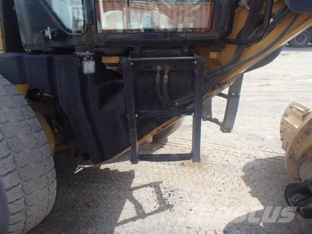 CAT 140 M VHP Plus Грейдери