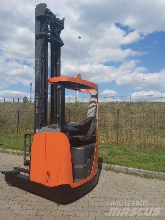 BT RR E 160 Ретрак/ Високоповдигач с изместване на вилката напред
