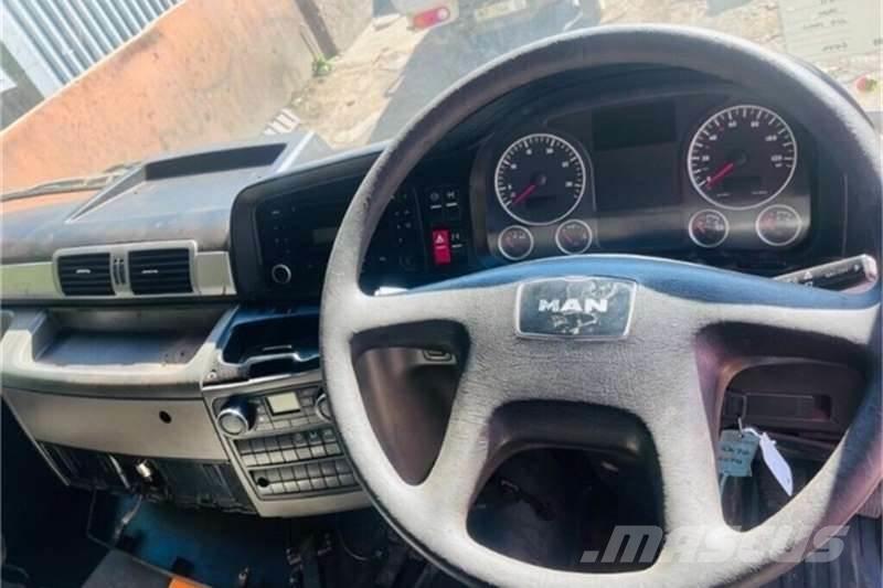 MAN 33 SERIES Други